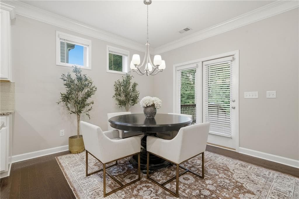 4 bedroom, 3 bathroom, 2,800 sq ft single family residence for sale at 2910 Prestwood Drive, Cumming, GA 30040 — photo 4