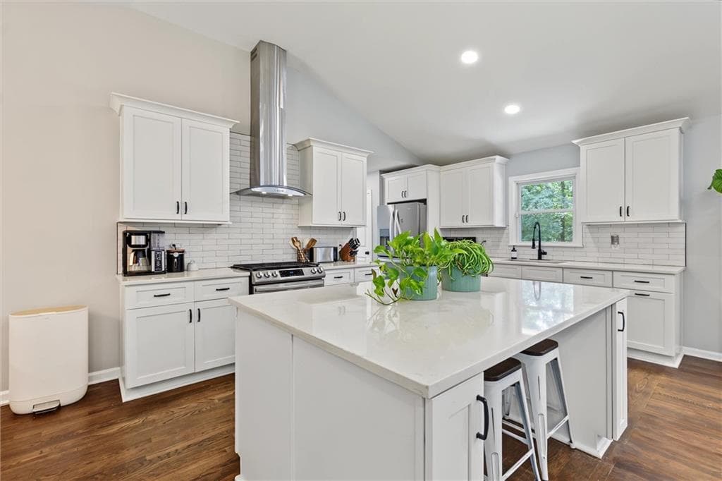 4 bedroom, 3 bathroom, 2,105 sq ft single family residence for sale at 4064 Covered Bridge Road, Smyrna, GA 30082 — photo 10