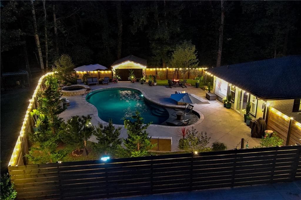 4 bedroom, 3 bathroom, 2,105 sq ft single family residence for sale at 4064 Covered Bridge Road, Smyrna, GA 30082 — photo 3