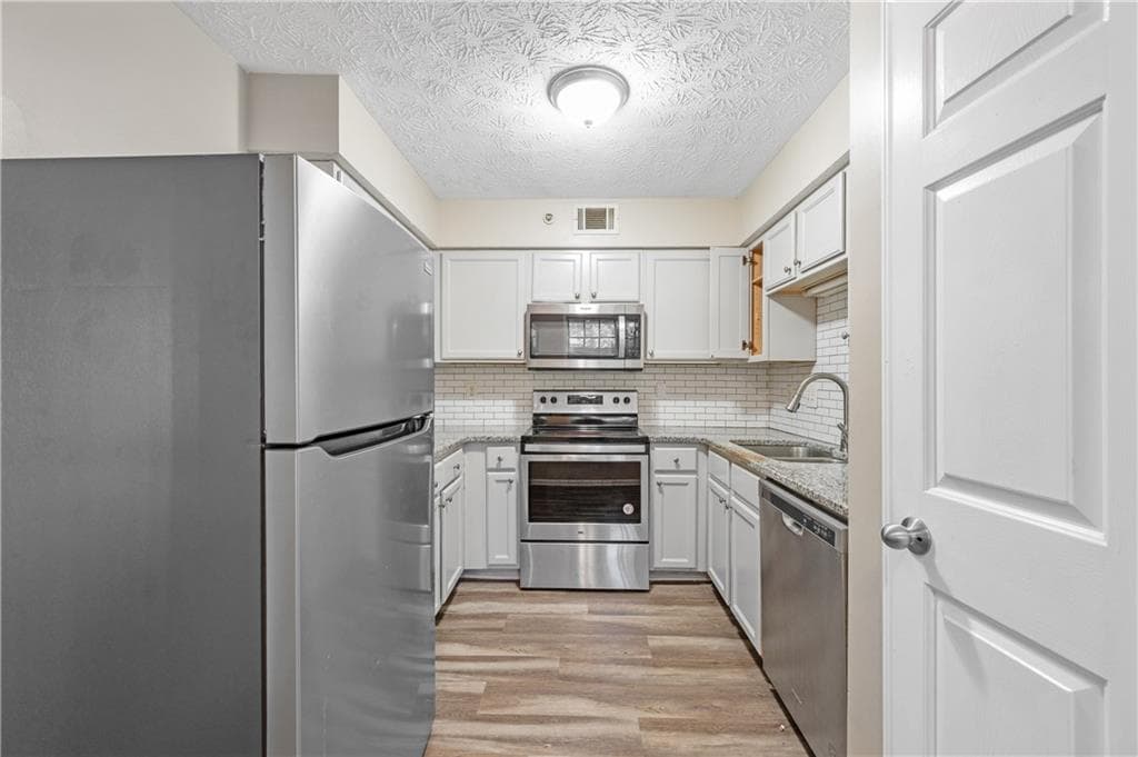 3 bedroom, 2 bathroom, 1,568 sq ft condominium for rent at 375 Winding River Drive K, Sandy Springs, GA 30350 for $1,900 a month — photo 8