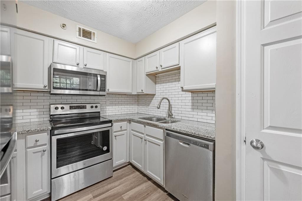 3 bedroom, 2 bathroom, 1,568 sq ft condominium for rent at 375 Winding River Drive K, Sandy Springs, GA 30350 for $1,900 a month — photo 9