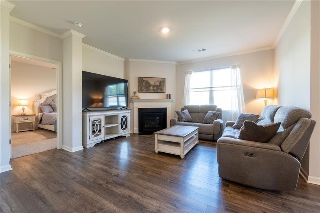 4 bedroom, 2 bathroom, 1,786 sq ft single family residence under contract at 73 Valleywood Court, Dawsonville, GA 30534 — photo 3