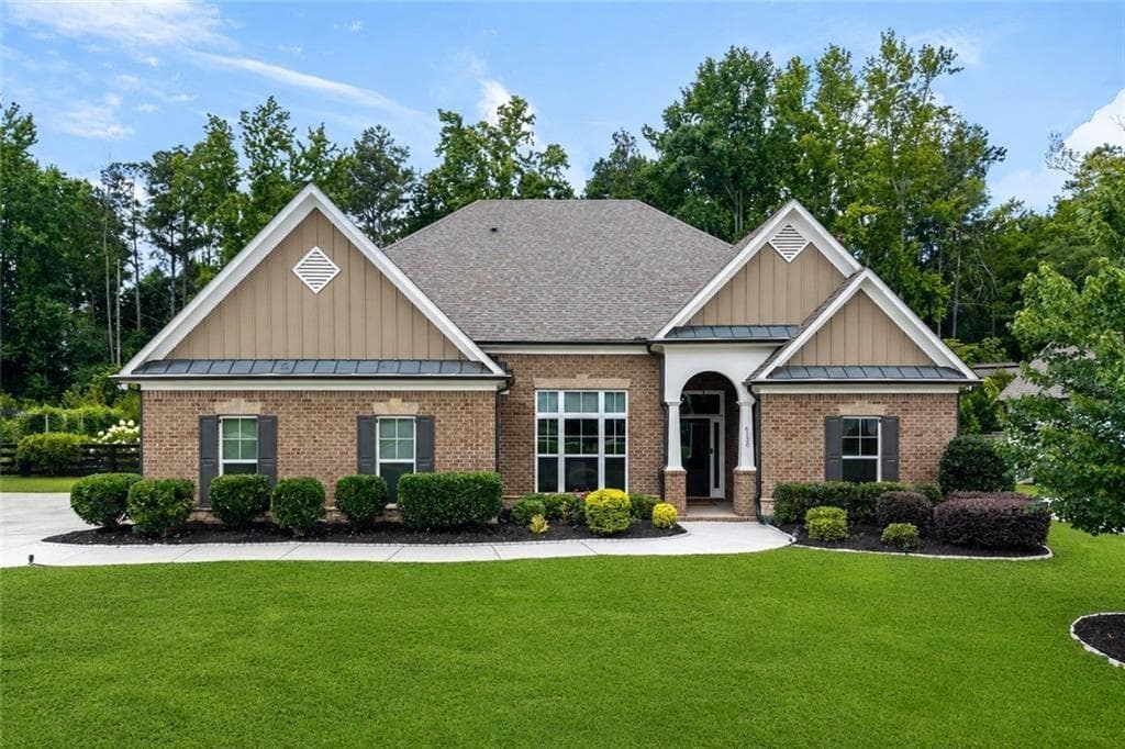 4 bedroom, 4 bathroom, 3,121 sq ft single family residence for sale at 6130 Bentley Commons Drive, Cumming, GA 30040 — photo 4
