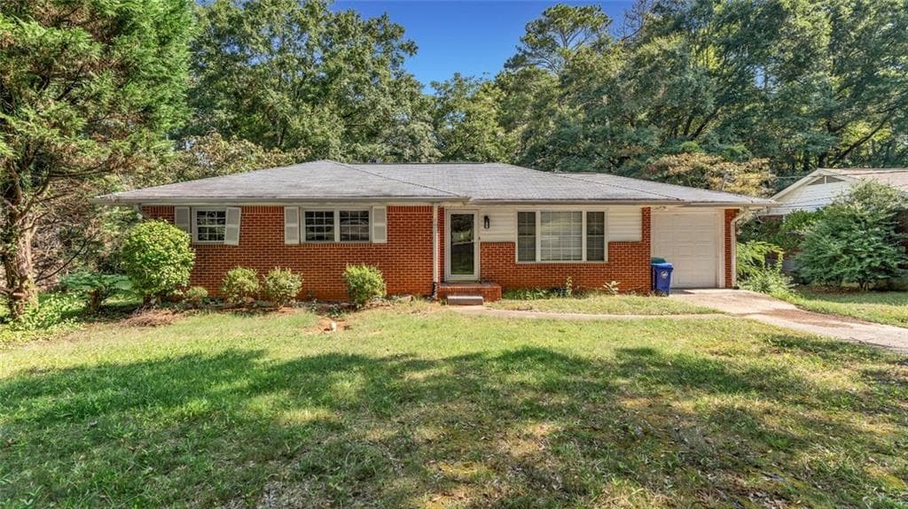 3 bedroom, 1 bathroom, 1,200 sq ft single family residence for rent at 2726 Hollywood Drive, Decatur, GA 30033 for $2,200 a month — photo 1 of 10