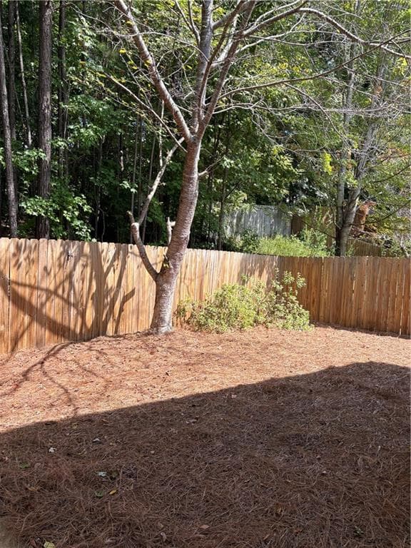 3 bedroom, 3 bathroom, 1,916 sq ft single family residence under contract at 2518 Centennial Commons View, Acworth, GA 30102 — photo 5