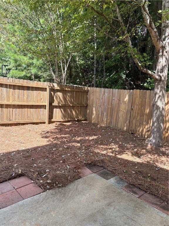 3 bedroom, 3 bathroom, 1,916 sq ft single family residence under contract at 2518 Centennial Commons View, Acworth, GA 30102 — photo 6