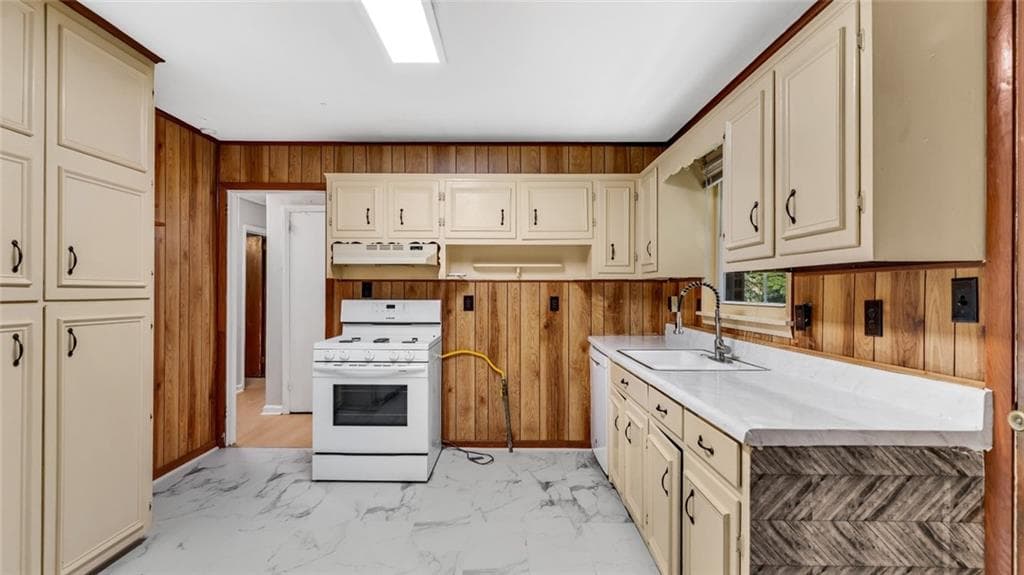 3 bedroom, 1 bathroom, 1,200 sq ft single family residence for rent at 2726 Hollywood Drive, Decatur, GA 30033 for $2,200 a month — photo 4