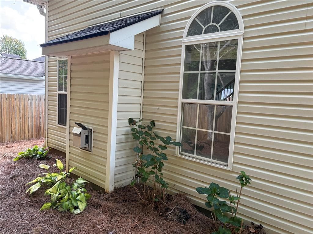 3 bedroom, 3 bathroom, 1,916 sq ft single family residence under contract at 2518 Centennial Commons View, Acworth, GA 30102 — photo 9