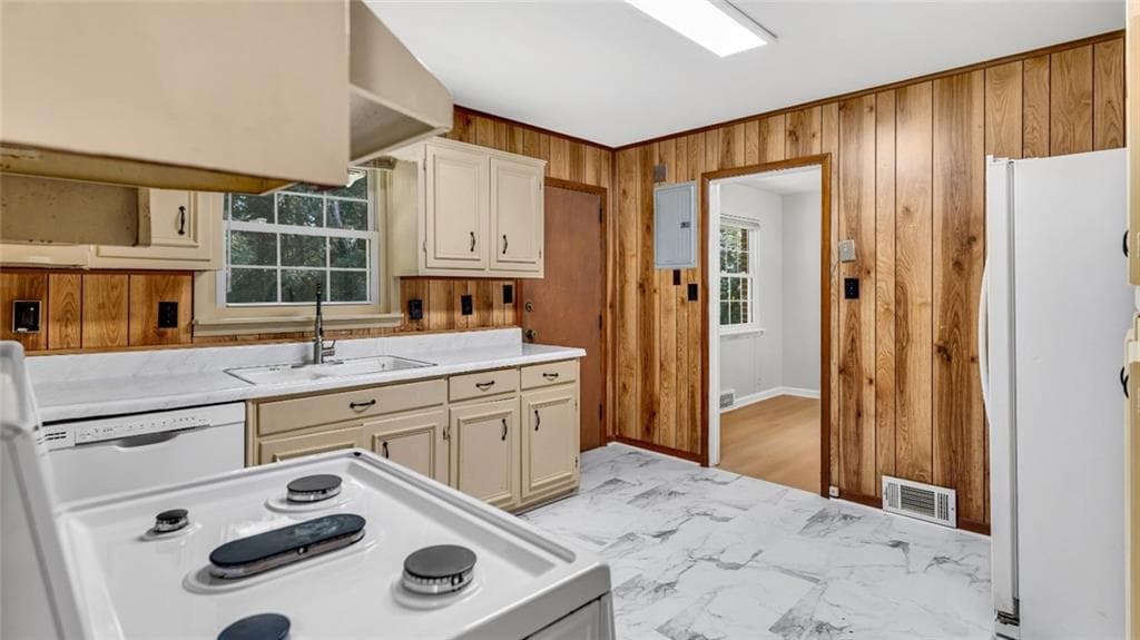 3 bedroom, 1 bathroom, 1,200 sq ft single family residence for rent at 2726 Hollywood Drive, Decatur, GA 30033 for $2,200 a month — photo 5