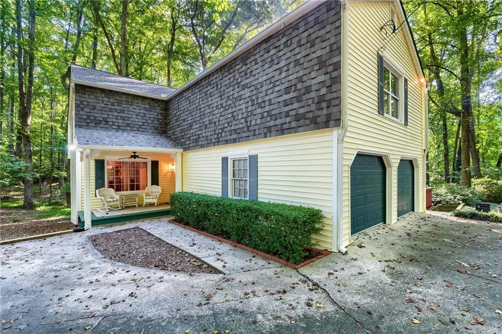 4 bedroom, 4 bathroom, 2,714 sq ft single family residence for sale at 1996 Thomas Road, Canton, GA 30115 — photo 2