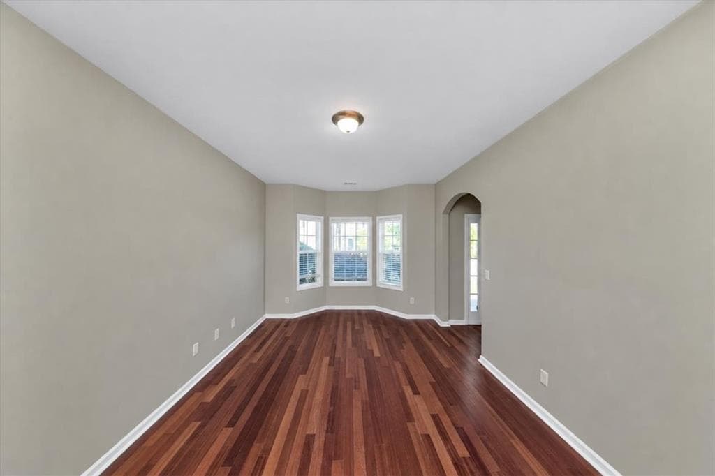 5 bedroom, 4 bathroom, 4,372 sq ft single family residence under contract at 2601 Muskeg Court, Atlanta, GA 30331 — photo 6