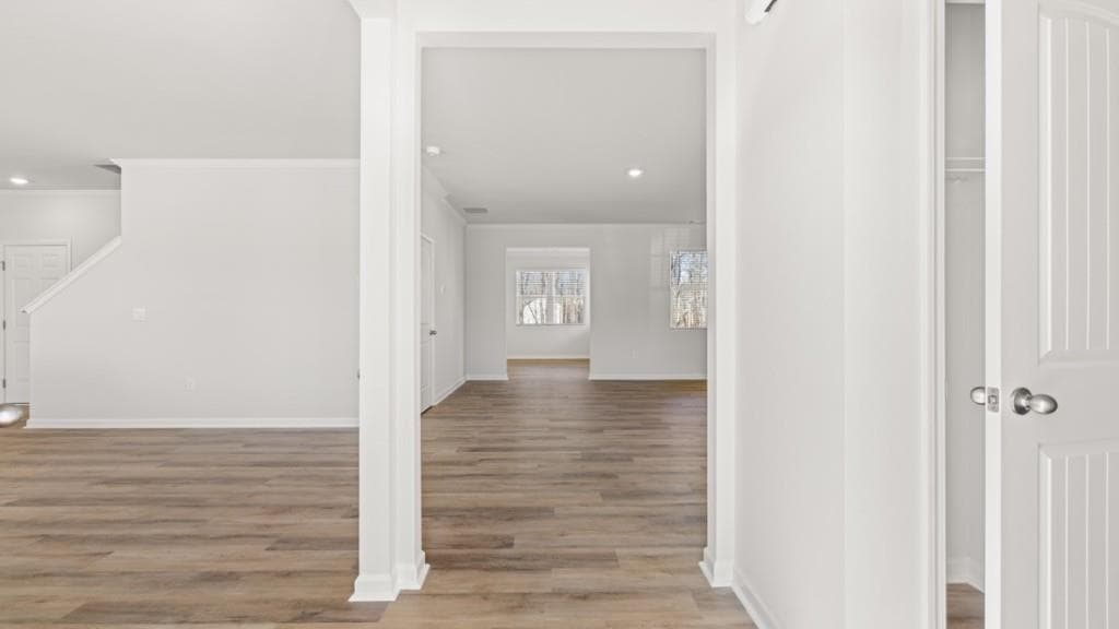 4 bedroom, 3 bathroom, 2,432 sq ft single family residence under contract at 109 King Village, Braselton, GA 30517 — photo 3