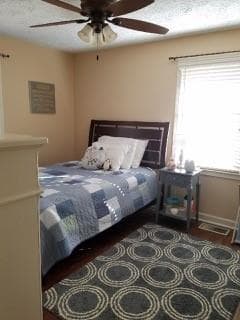 3 bedroom, 2 bathroom, 1,220 sq ft single family residence for sale at 1829 Hardman Lane, Woodstock, GA 30188 — photo 4