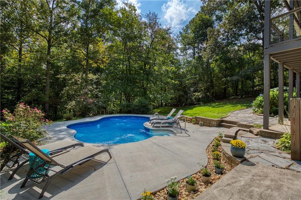 3 bedroom, 2 bathroom, 1,522 sq ft single family residence under contract at 426 Jay Moss Lane, Talking Rock, GA 30175 — photo 6