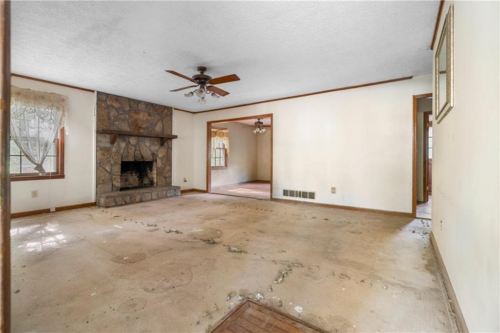 3 bedroom, 2 bathroom, 2,220 sq ft single family residence under contract at 229 Holly Creek Way, Woodstock, GA 30188 — photo 6