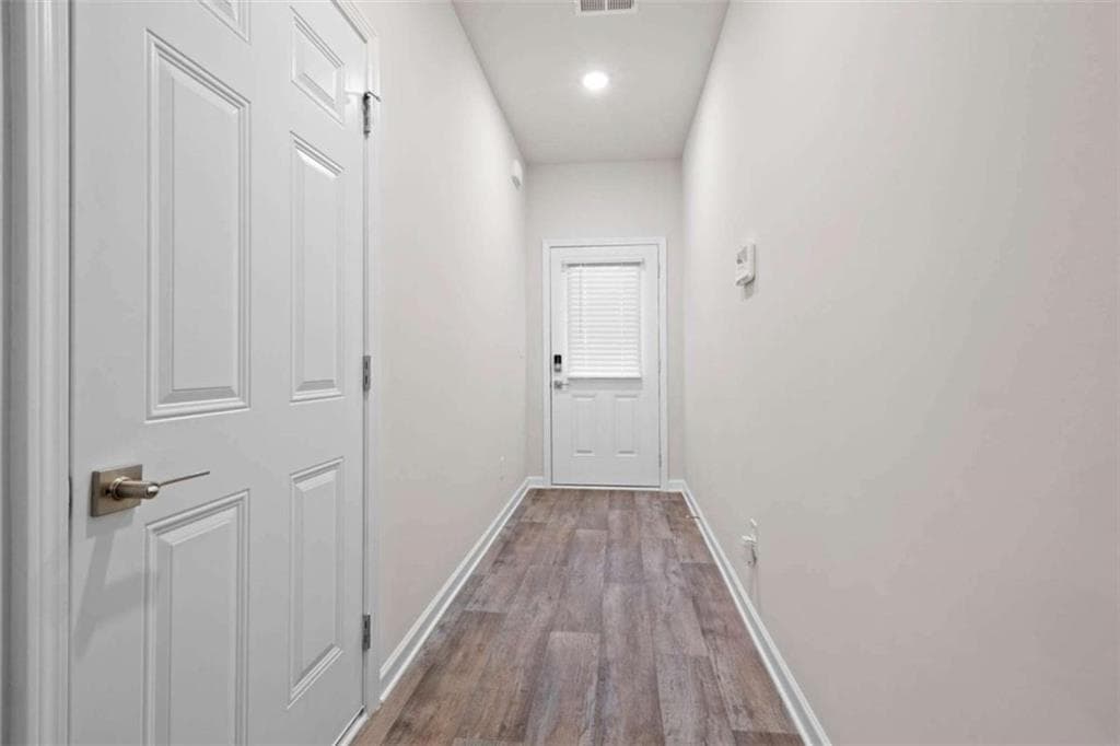 3 bedroom, 3 bathroom, 1,880 sq ft townhouse for sale at 3668 PARKWAY JAMES Drive, Snellville, GA 30039 — photo 2