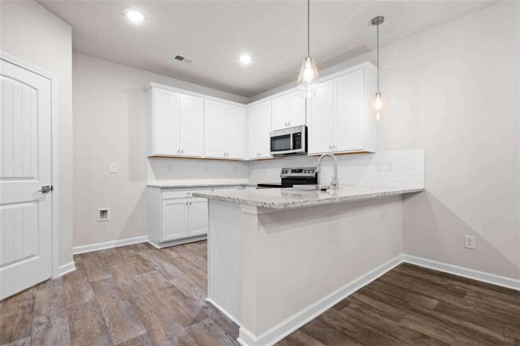 3 bedroom, 3 bathroom, 1,880 sq ft townhouse for sale at 3668 PARKWAY JAMES Drive, Snellville, GA 30039 — photo 6