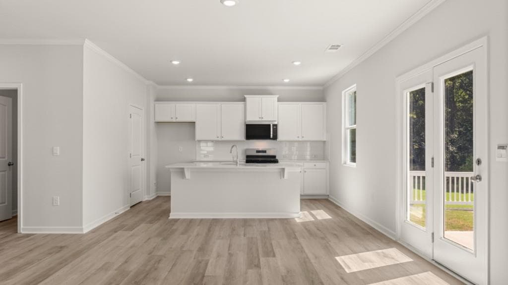 4 bedroom, 3 bathroom, 2,340 sq ft single family residence under contract at 51 Lambton Place, Braselton, GA 30517 — photo 4