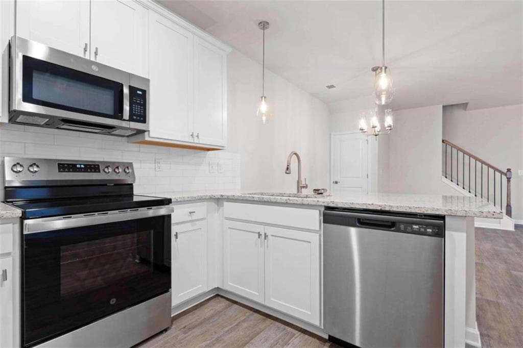 3 bedroom, 3 bathroom, 1,880 sq ft townhouse for sale at 3668 PARKWAY JAMES Drive, Snellville, GA 30039 — photo 8