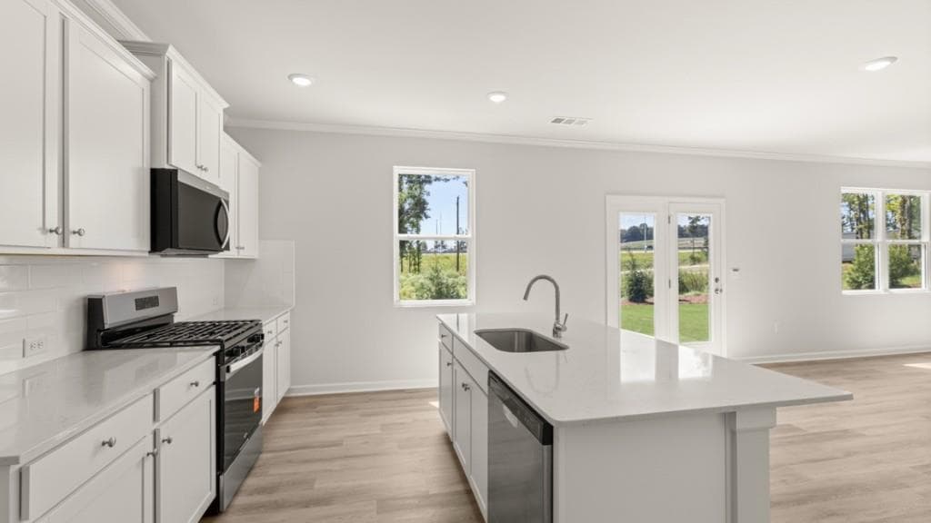 4 bedroom, 3 bathroom, 2,340 sq ft single family residence under contract at 51 Lambton Place, Braselton, GA 30517 — photo 7