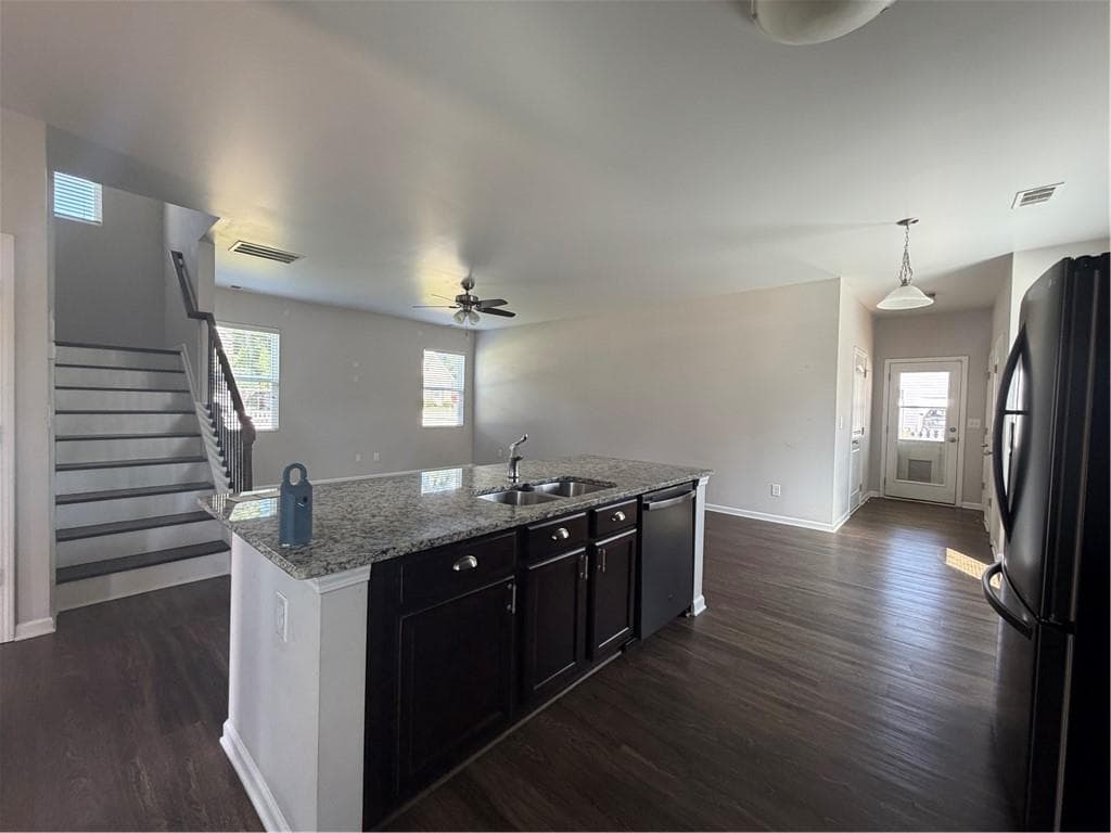 3 bedroom, 3 bathroom, 2,148 sq ft single family residence for sale at 428 Blue Sky Circle, Acworth, GA 30102 — photo 5