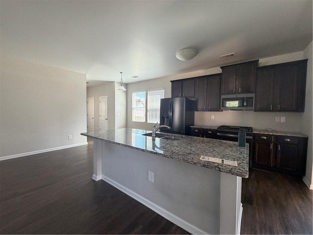 3 bedroom, 3 bathroom, 2,148 sq ft single family residence for sale at 428 Blue Sky Circle, Acworth, GA 30102 — photo 7