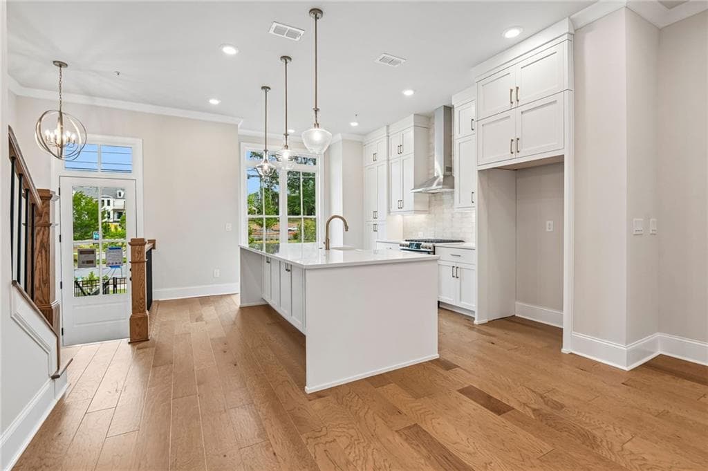 3 bedroom, 4 bathroom, 2,105 sq ft townhouse for sale at 200 Midnight Oak Run 4, Alpharetta, GA 30009