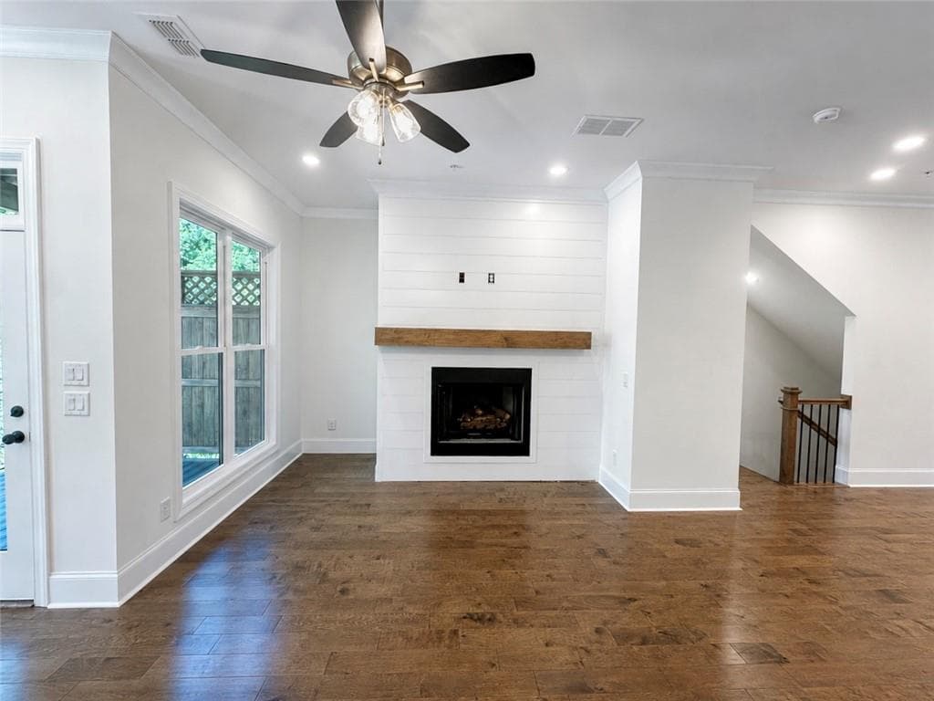 3 bedroom, 4 bathroom, 2,105 sq ft townhouse for sale at 200 Midnight Oak Run 4, Alpharetta, GA 30009 — photo 5