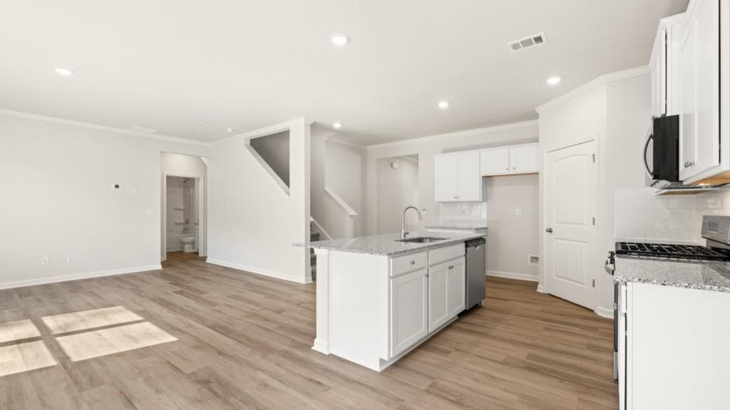 5 bedroom, 3 bathroom, 2,511 sq ft single family residence for sale at 3895 Donetta Drive, Atlanta, GA 30349 — photo 8