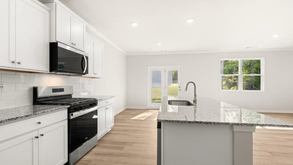 5 bedroom, 3 bathroom, 2,511 sq ft single family residence for sale at 3895 Donetta Drive, Atlanta, GA 30349 — photo 9