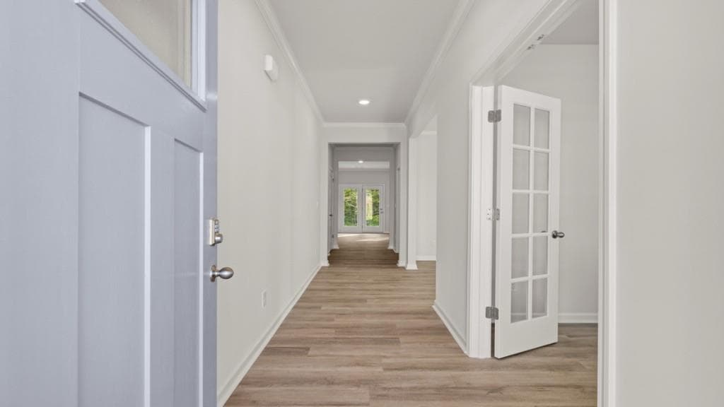 4 bedroom, 3 bathroom, 2,804 sq ft single family residence for sale at 3881 Donetta Drive, Atlanta, GA 30349 — photo 3