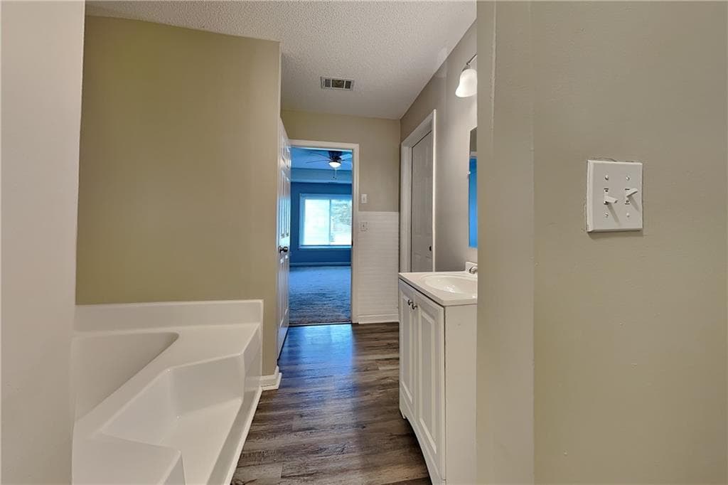 4 bedroom, 2 bathroom, 1,524 sq ft single family residence for rent at 1330 Burning Bush Drive, Loganville, GA 30052 for $1,950 a month — photo 9