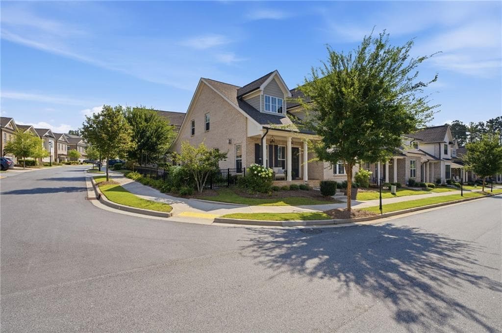 4 bedroom, 4 bathroom, 2,563 sq ft single family residence for sale at 4659 Waterside Parkway, Peachtree Corners, GA 30092
