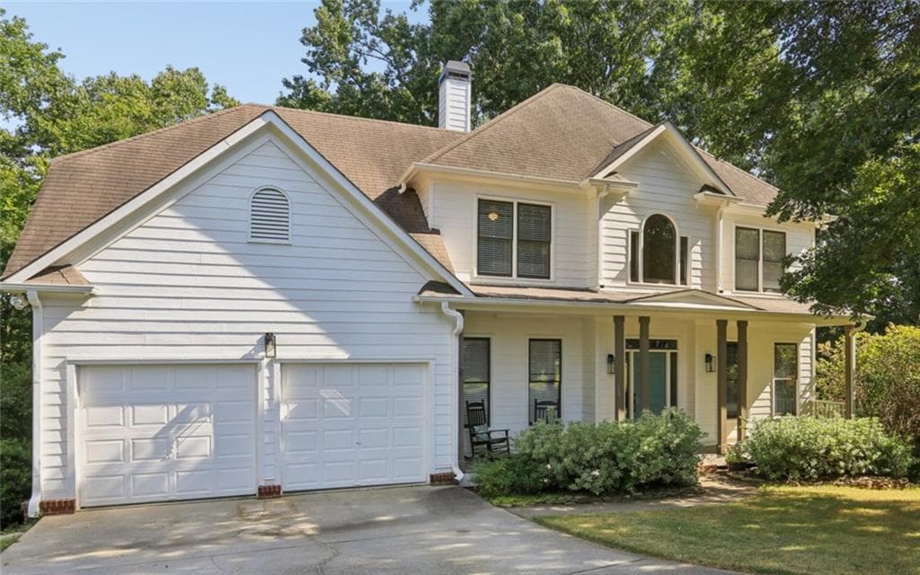 5 bedroom, 3 bathroom, 3,890 sq ft single family residence for sale at 3700 Creek Mist Landing, Suwanee, GA 30024 — photo 4