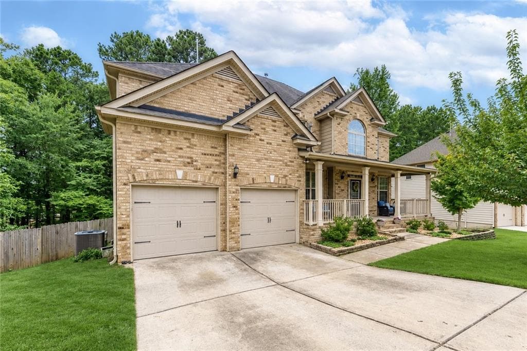 6 bedroom, 5 bathroom, 3,584 sq ft single family residence for sale at 18 Canyon View Drive, Newnan, GA 30265 — photo 2
