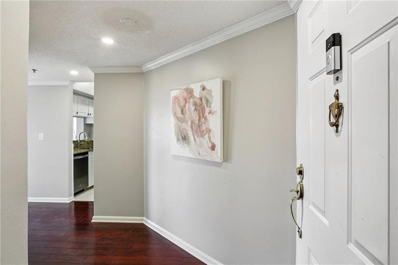 1 bedroom, 1 bathroom, 750 sq ft condominium for sale at 1 Biscayne Drive PH6, Atlanta, GA 30309 — photo 3