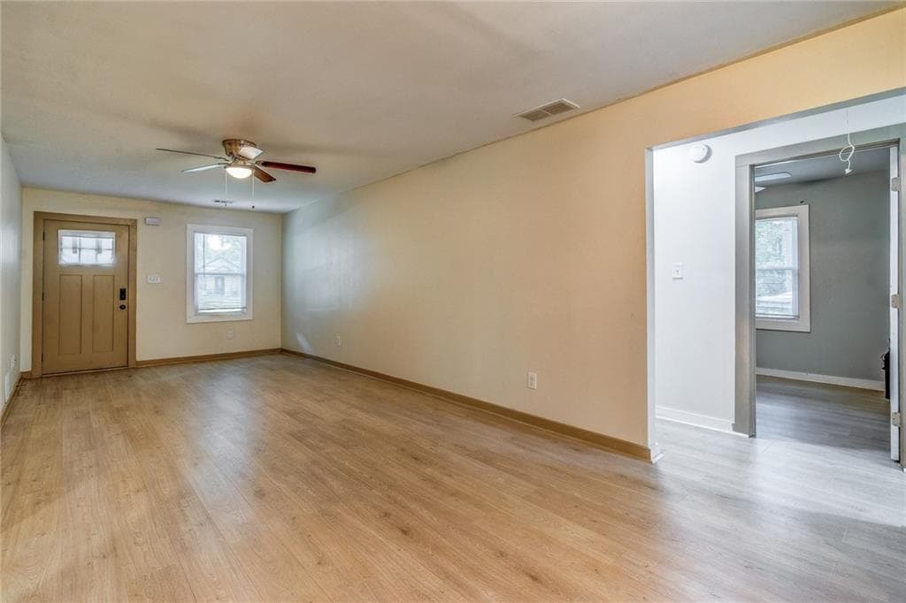 4 bedroom, 2 bathroom, 1,400 sq ft single family residence for sale at 1024 Regis Road, Atlanta, GA 30315 — photo 3