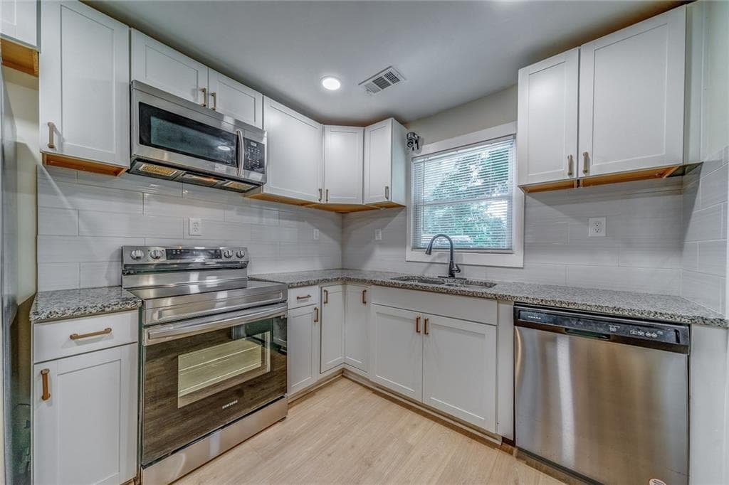 4 bedroom, 2 bathroom, 1,400 sq ft single family residence for sale at 1024 Regis Road, Atlanta, GA 30315 — photo 7