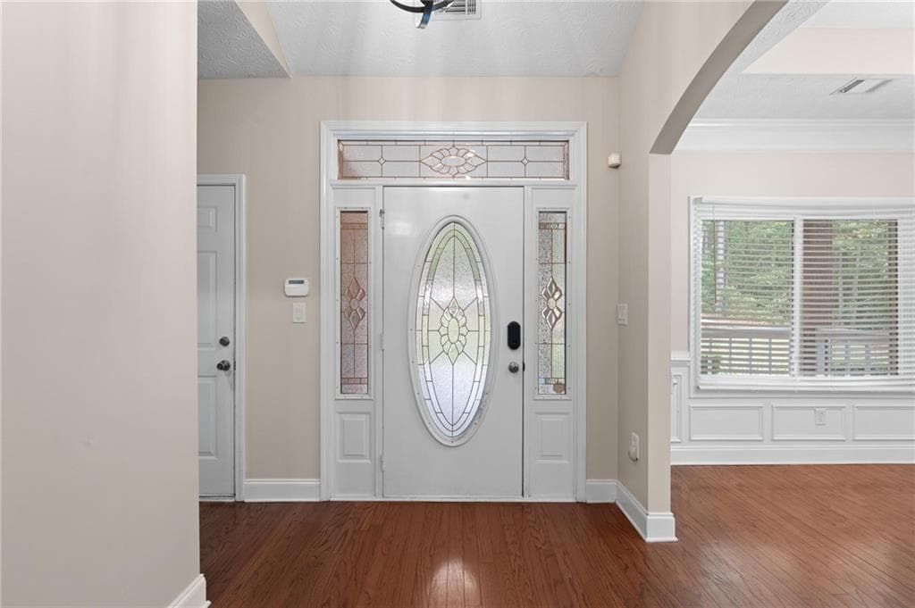 4 bedroom, 3 bathroom, 2,068 sq ft single family residence under contract at 795 Jackson Lake Road, Jackson, GA 30233 — photo 4