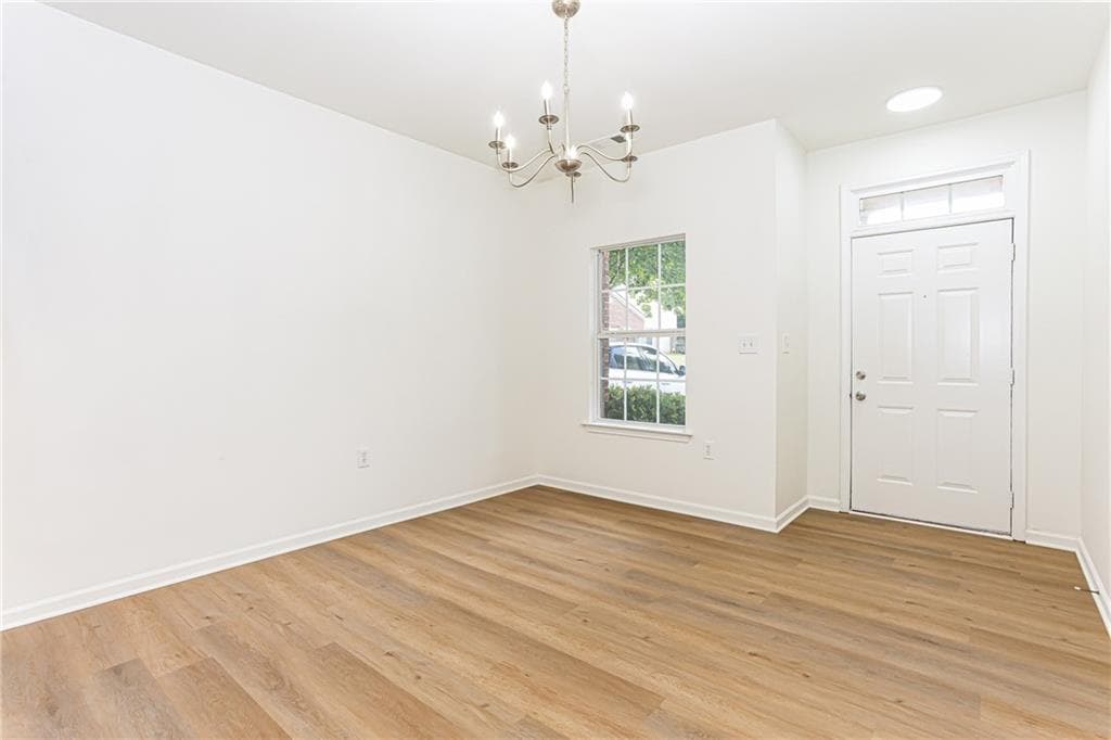 3 bedroom, 3 bathroom, 1,712 sq ft townhouse for sale at 2486 Laurel Circle, Atlanta, GA 30311 — photo 5