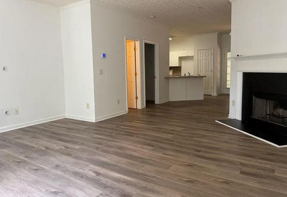 3 bedroom, 3 bathroom, 1,592 sq ft condominium for rent at 6016 Leeshire Trace, Tucker, GA 30084 for $1,999 a month — photo 4