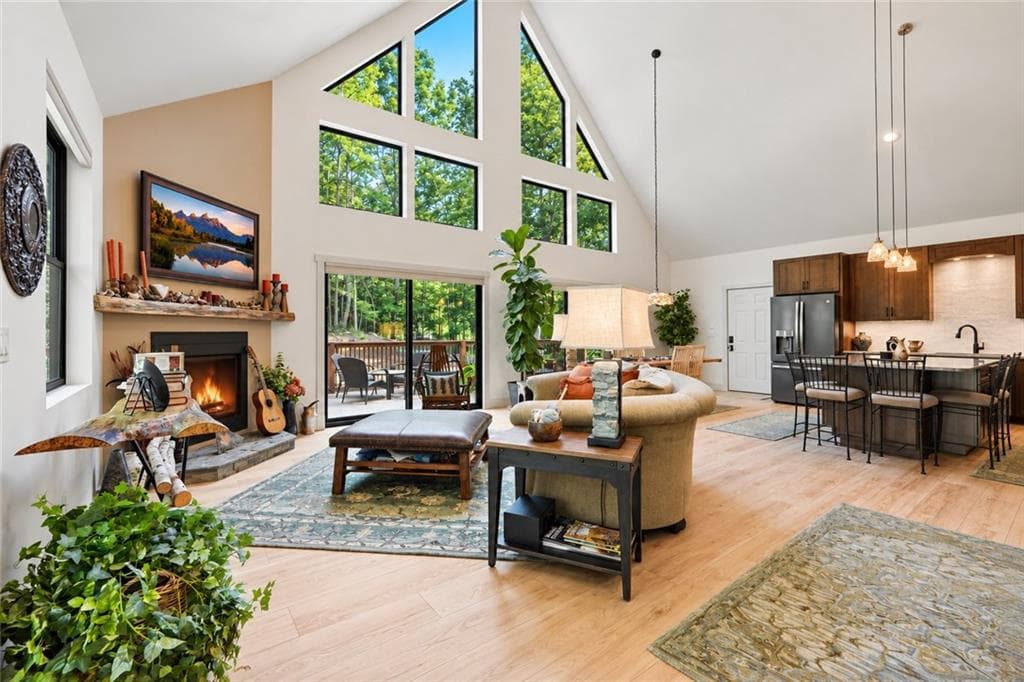 2 bedroom, 3 bathroom, 1,718 sq ft single family residence for sale at 37 Abernathy Lane, Ellijay, GA 30540 — photo 6