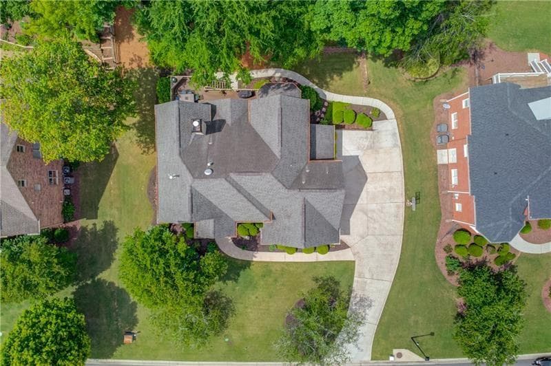 5 bedroom, 5 bathroom, 4,563 sq ft single family residence for sale at 1363 Riverview Run Lane, Suwanee, GA 30024 — photo 3
