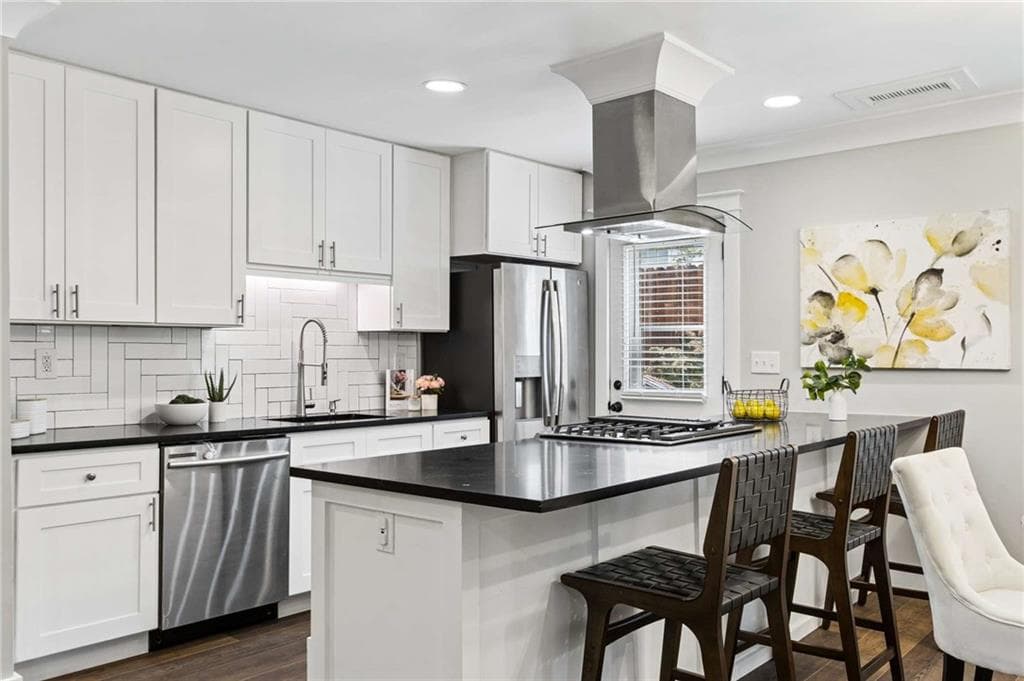 3 bedroom, 2 bathroom, 1,112 sq ft single family residence for sale at 1569 New Street, Atlanta, GA 30307 — photo 9