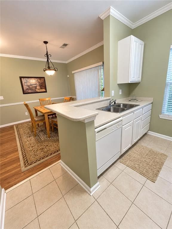 2 bedroom, 3 bathroom, 1,496 sq ft townhouse for sale at 2585 Laurel Circle, Atlanta, GA 30311 — photo 4