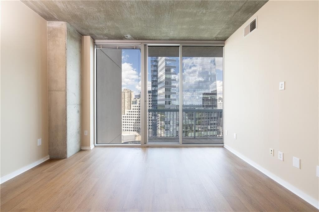 1 bedroom, 1 bathroom, 706 sq ft condominium for sale at 3324 Peachtree Road 1717, Atlanta, GA 30326 — photo 8