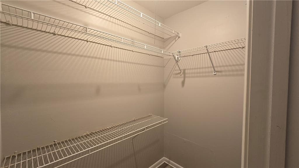 2 bedroom, 1 bathroom, 904 sq ft condominium for rent at 3668 Kingsboro Road 5, Atlanta, GA 30319 for $1,580 a month — photo 7
