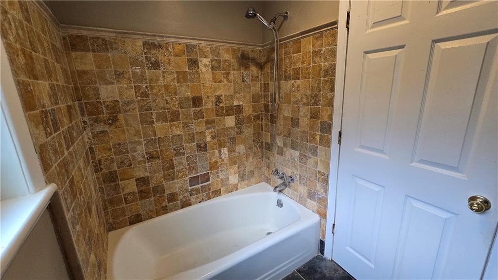 2 bedroom, 1 bathroom, 904 sq ft condominium for rent at 3668 Kingsboro Road 5, Atlanta, GA 30319 for $1,580 a month — photo 8