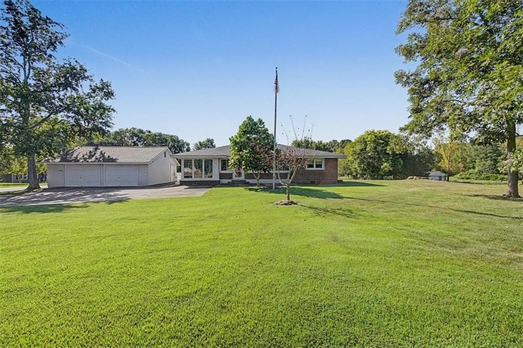 3 bedroom, 2 bathroom, 1,646 sq ft single family residence under contract at 326 Old Cassville White Road, Cartersville, GA 30121 — photo 6