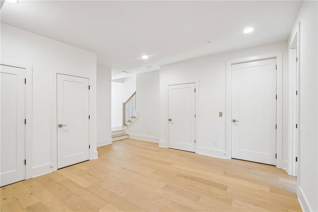 4 bedroom, 5 bathroom, 3,140 sq ft townhouse for sale at 428 Cedar Dust Drive, Decatur, GA 30030 — photo 4